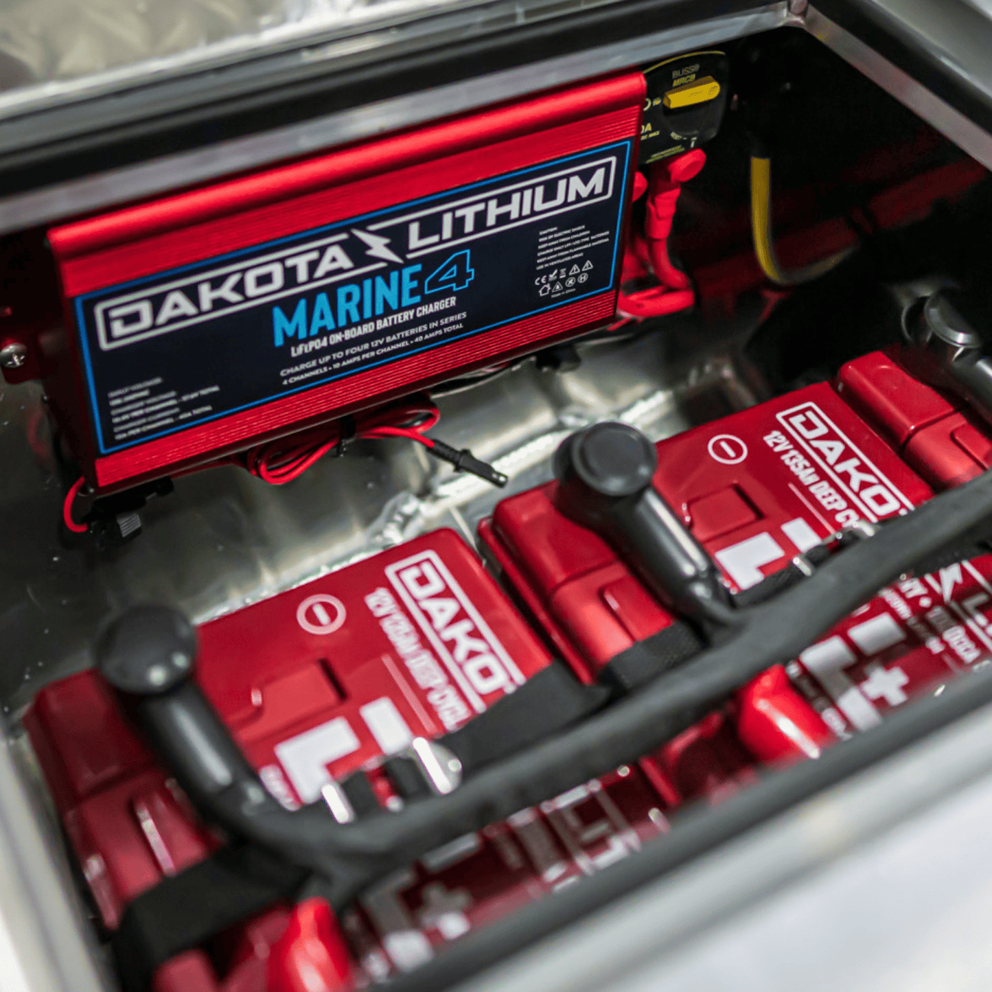 Marine 4 Bank, 40-Amp (10-Amp Per Bank) 12V Onboard Lithium Battery Charger